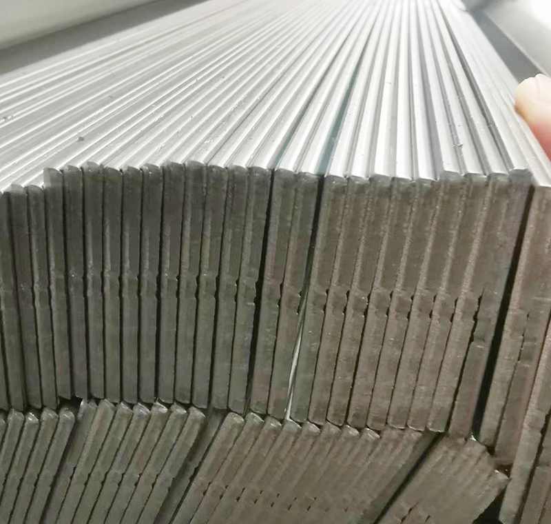 冷拉扁鋼.jpg 冷拉扁鋼.jpg